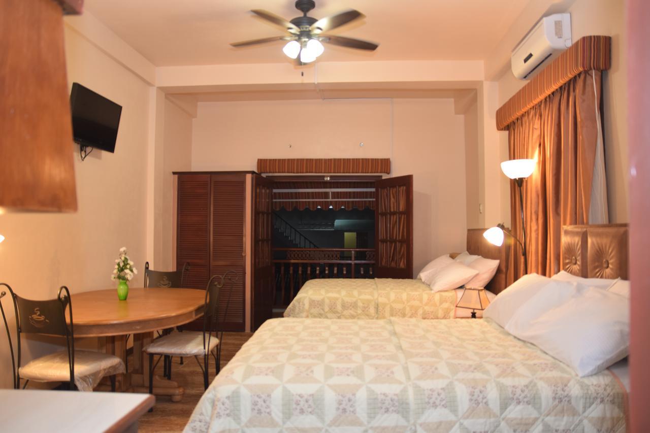 Windjammer International Cuisine & Comfort Inn Georgetown Exterior photo