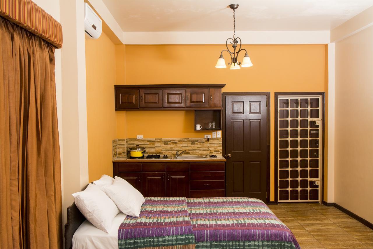 Windjammer International Cuisine & Comfort Inn Georgetown Exterior photo