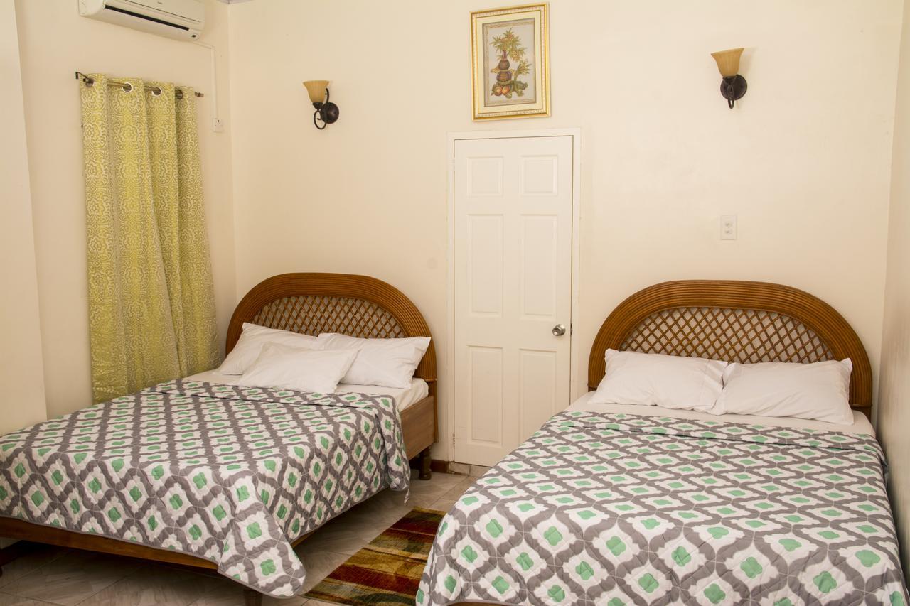 Windjammer International Cuisine & Comfort Inn Georgetown Exterior photo